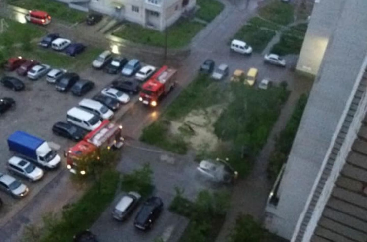 Під багатоповерхівкою в Сумах спалахнула…