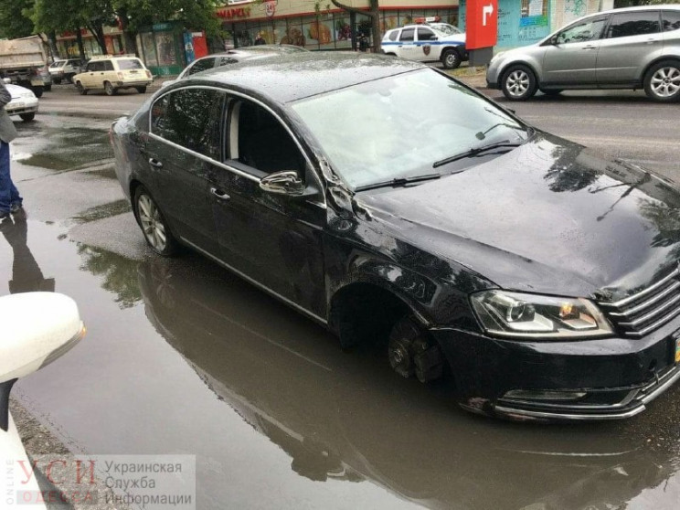 В Одесі Volkswagen штовхнув тролейбус і…