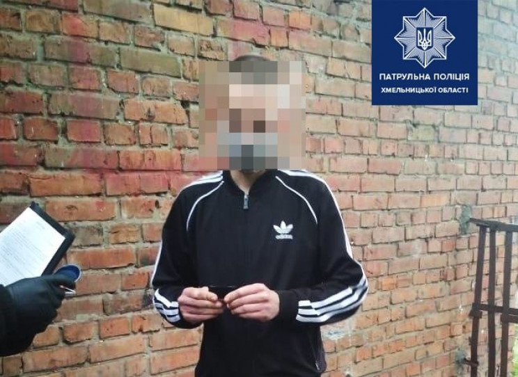Троє хмельничан попалися патрульним із н…