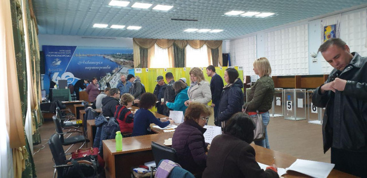 Всі виборчі дільниці на Одещині працюють…