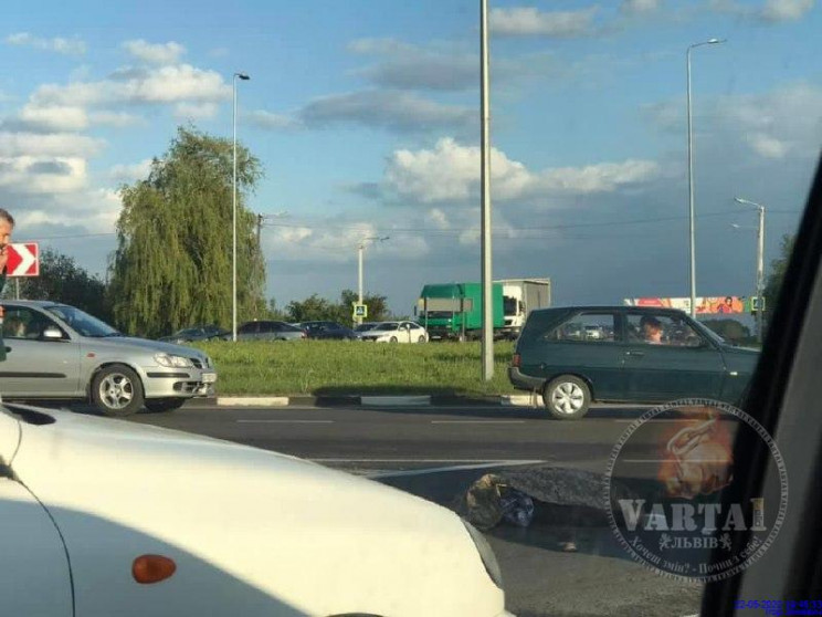 Біля Зимної Води МАН смертельно травмува…