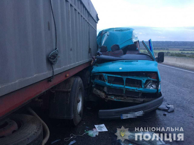 Смертельна аварія на Одещині: П'ять люде…