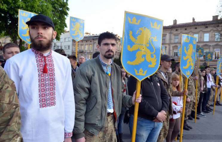 Суд заборонив символіку СС "Галичина": Х…