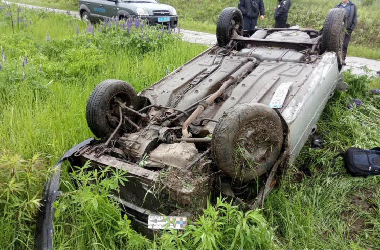 У Дубенському районі в кювет злетіли льв…