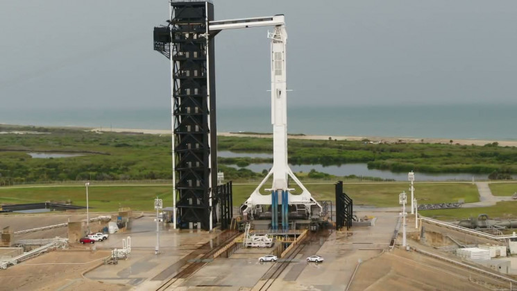 Як стартує ракета Falcon 9 із пілотовани…