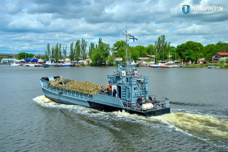 Ремонт десантного катера ВМС Украины "Св…