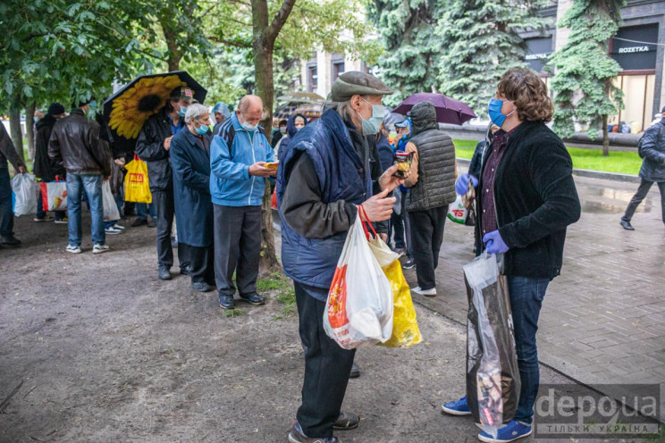 Как помогают бездомным в Киеве…