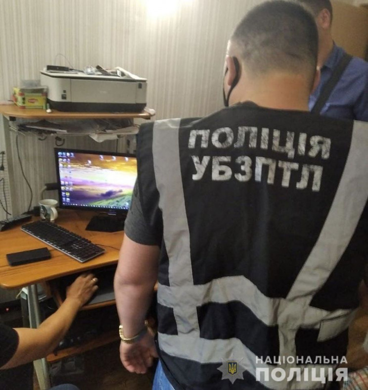 У Кам'янському поліція затримала двох по…