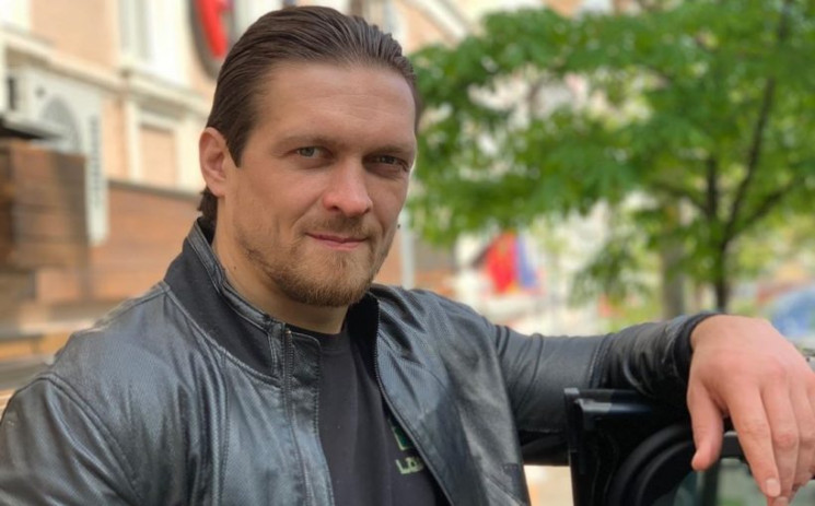 Боксер Усик змінив імідж, уже не вигляда…