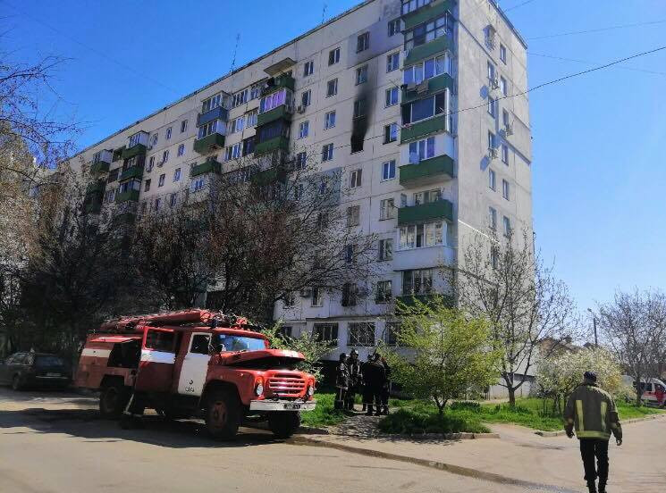 На Котовского горела квартира девятиэтаж…