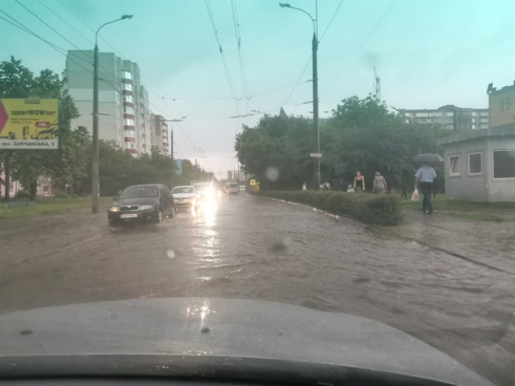 Хмельницький заливає дощем…