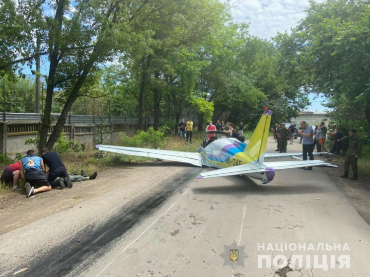 В Одессе упал самолет, есть пострадавшие…