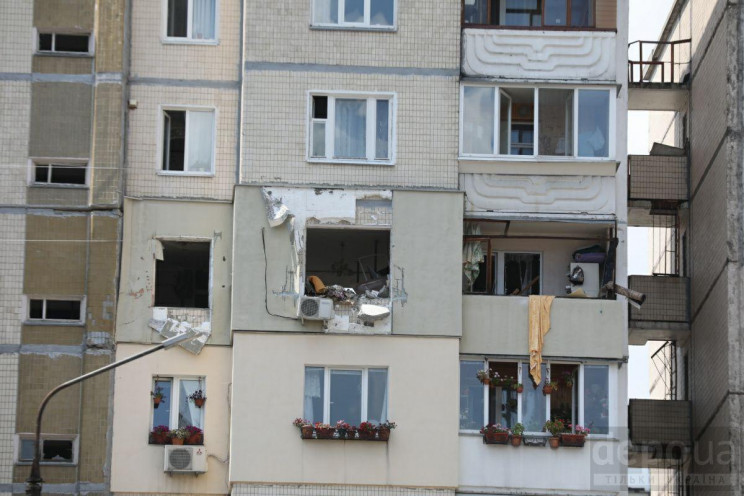 Взрыв в многоэтажке Киева: Что происходи…