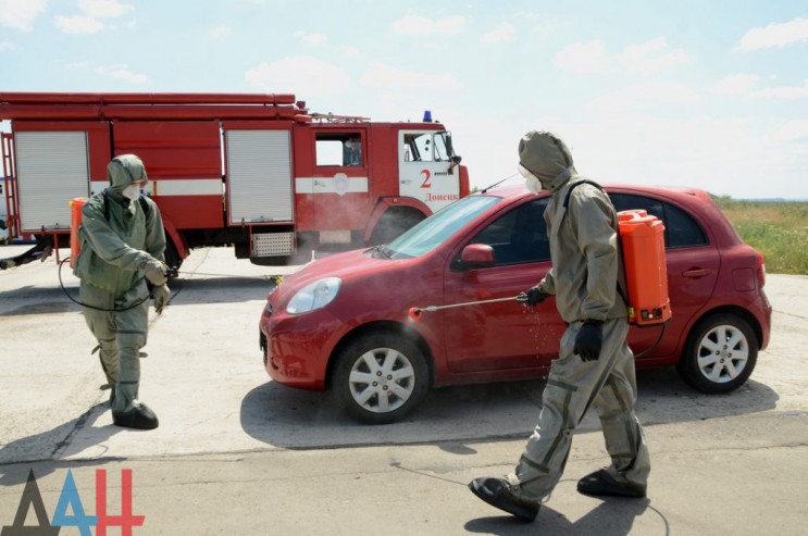 Боевики наконец открыли въезд в "ДНР" че…