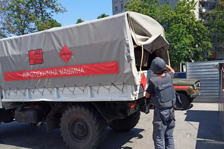 На Харківщині підірвали міни та снаряд…