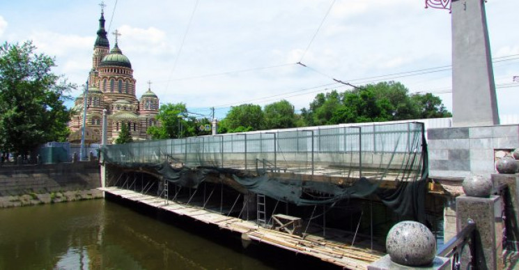 В Харькове на два месяца закроют мост-до…