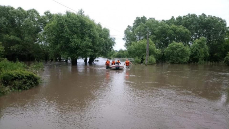 В Україні з зони паводків евакуювали 165…