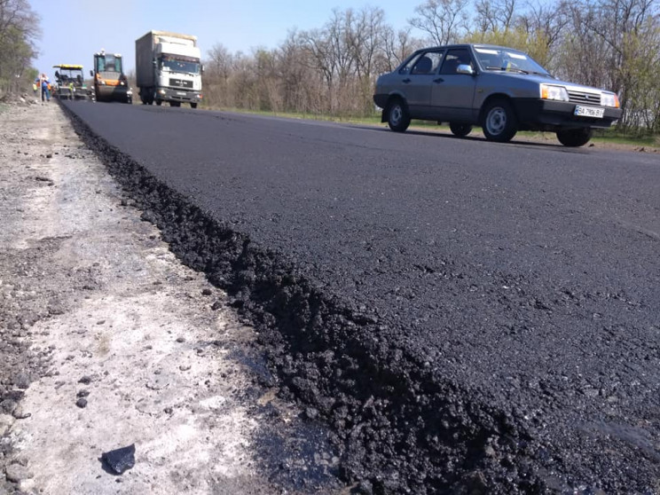 Дорожники ремонтують сумнозвісну трасу Н…