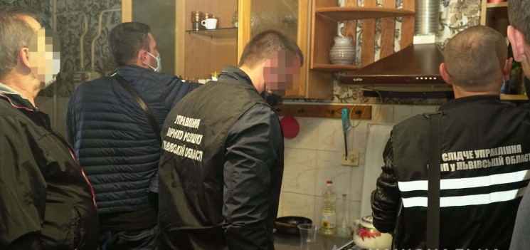У Львові затримали підозрюваних у жорсто…