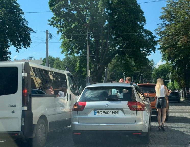 У центрі Львова сталася ДТП (ФОТО)…