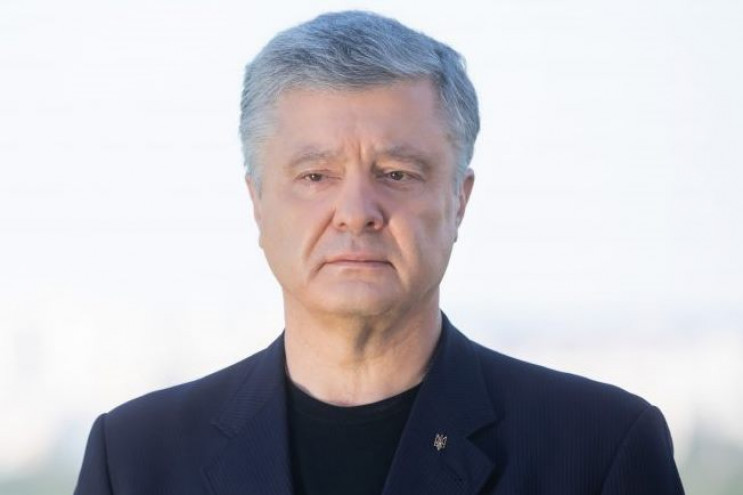 Боротьба триває: Порошенко привітав з рі…