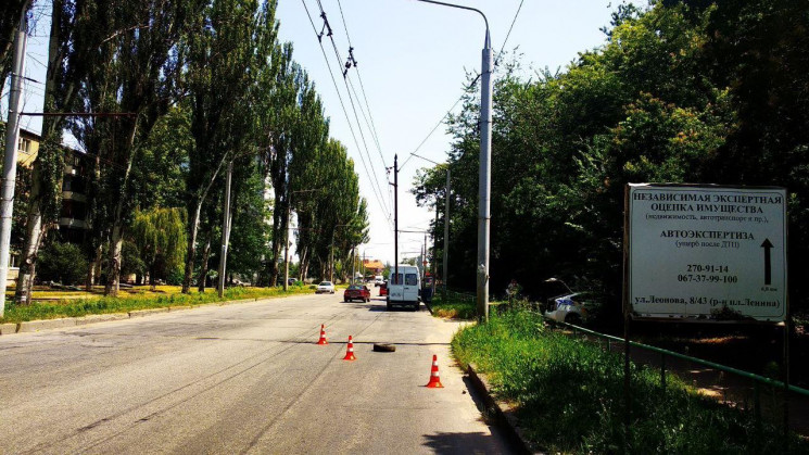 У Запоріжжі на маршрутку з пасажирами вп…