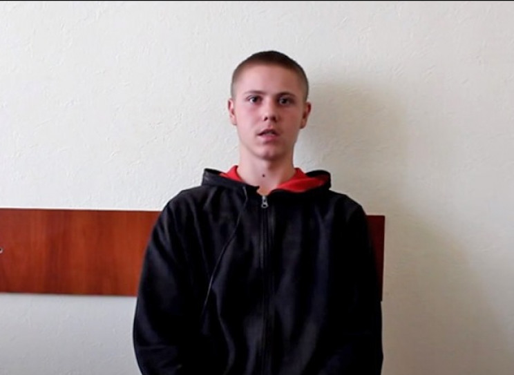 Похитили еще подростком: В "ДНР" 21-летн…