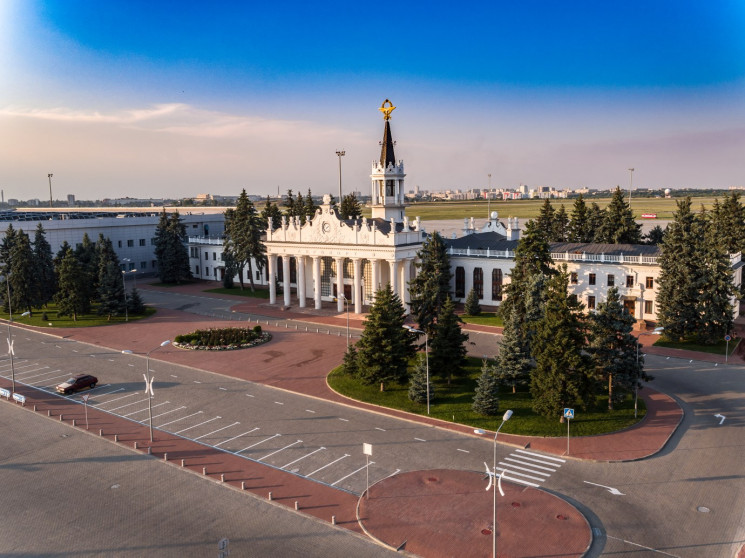 Черногория и Албания: Харьковской аэропо…