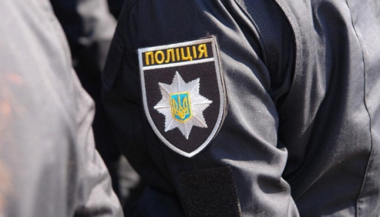 В Харькове агрессивный мужчина напал на…