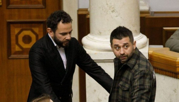 Дубінський звинуватив Арахамію у провалі…