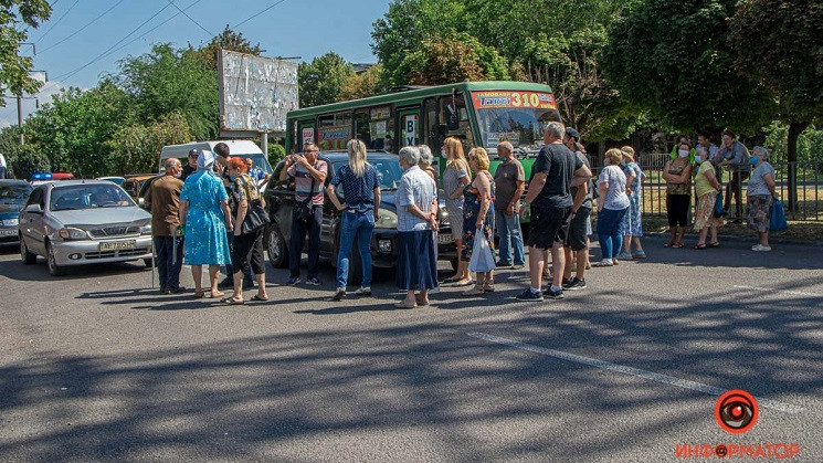 У Дніпрі люди перекривали пропект через…