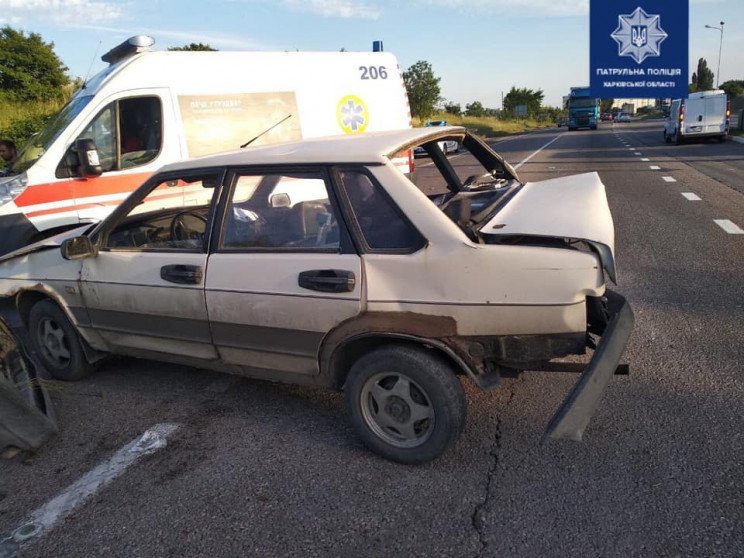 В Харькове нарушитель на Nissan спровоци…