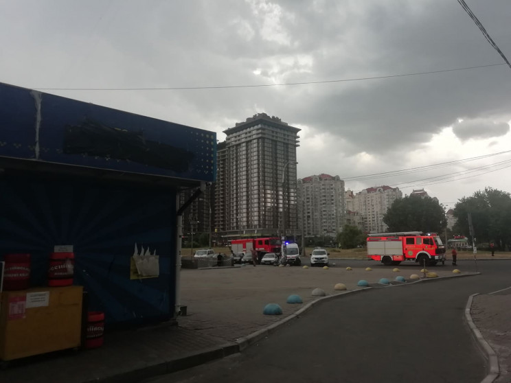 В Киеве возле станции метро нашли взрывч…