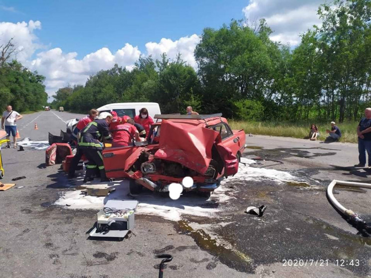 Постраждалих в ДТП під Нетішином дістава…