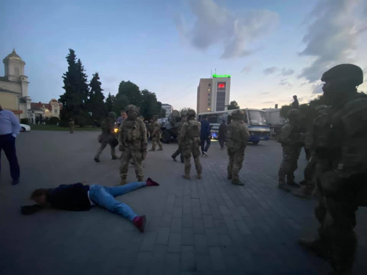 Ганьба чи слава: Що українці думають про…