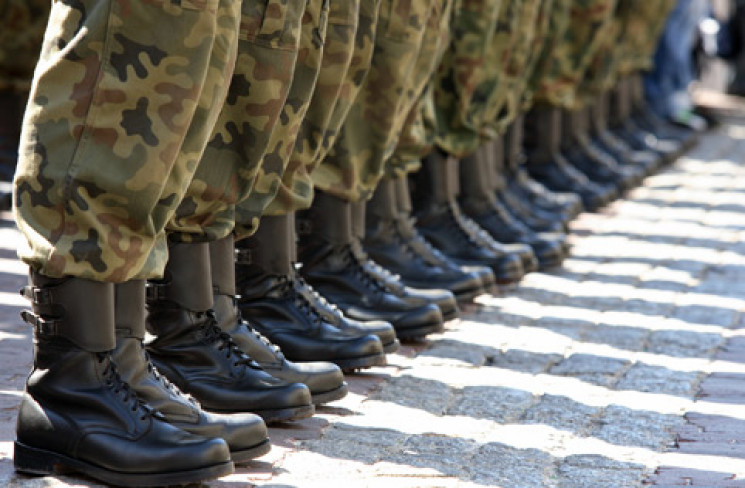 Армія чекає: Абітурієнти і студенти у те…
