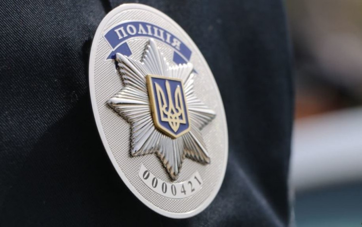 У Новояворівську невідомий погрожував пі…