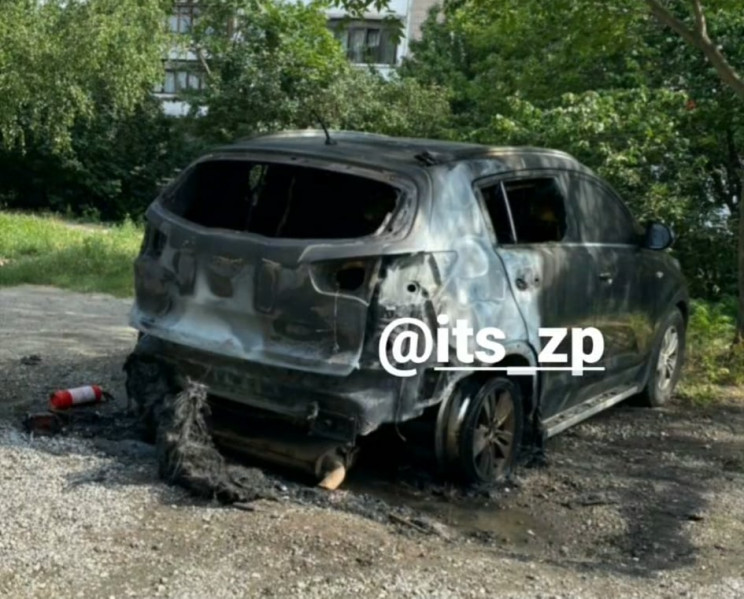 В Запорожье ночью сгорел автомобиль…