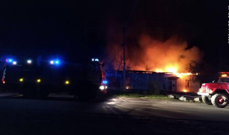 На Полтавщині загорівся магазин, пожежу…