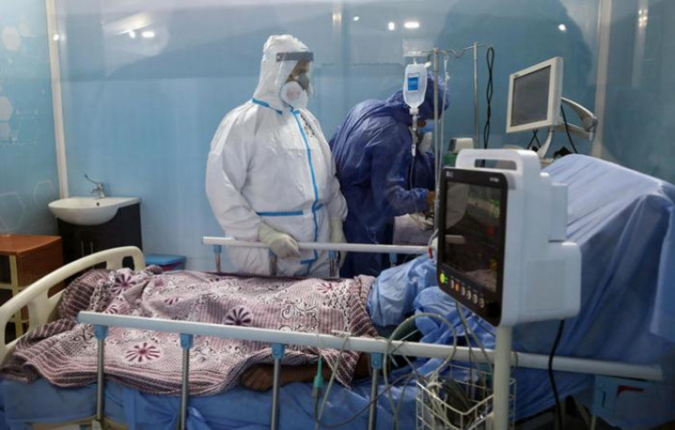 За сутки в Украине госпитализировали поч…