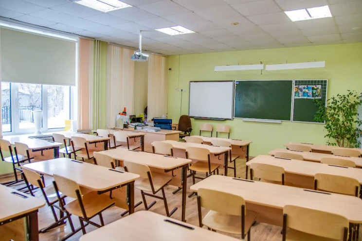 В Краснодаре на ремонте школы похитили 2…