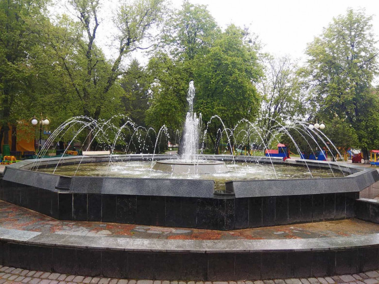 В парках Полтавы 1 мая заработали фонтан…