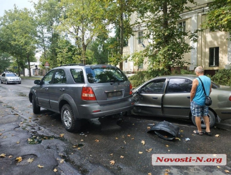 В Николаеве депутат горсовета попал в ДТ…