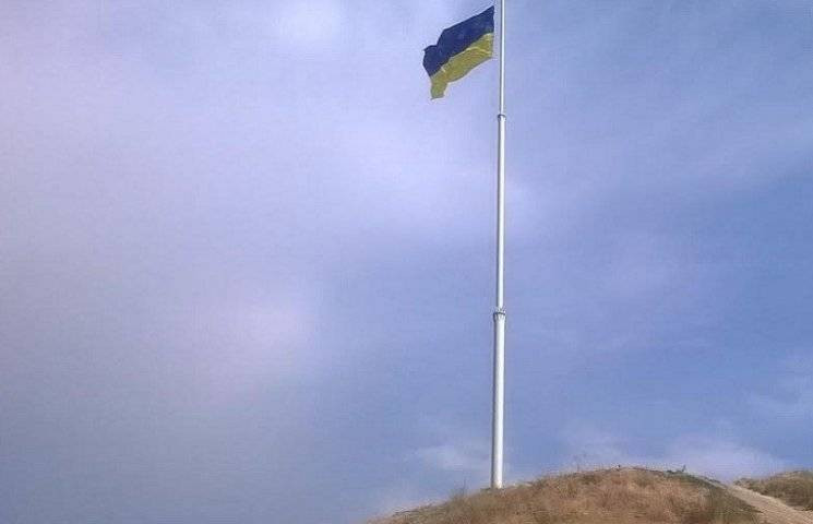 На Хортиці розгорнуть стометрове українс…