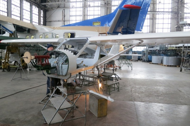 Долги на Харьковском авиазаводе: Шмыгаль…