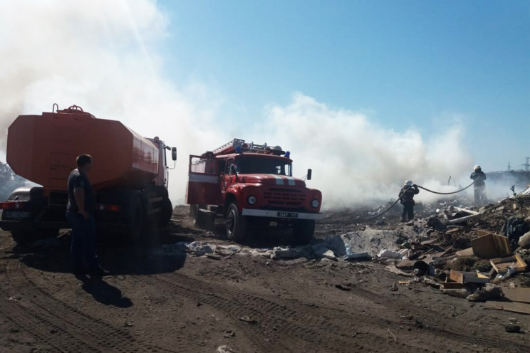 На Дніпропетровщині кілька годин гасили…