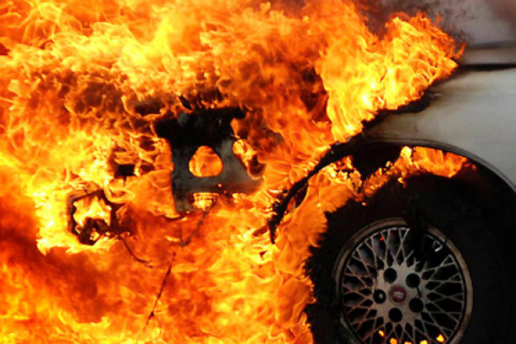 За добу на Хмельниччині згоріло дві авті…