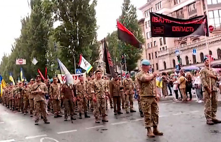 Как проходил Марш Защитников Украины: Фо…