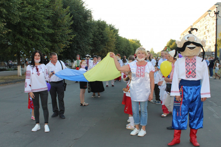 Парад вишиванок на Донеччині і Луганщині…