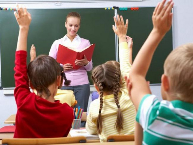 1 вересня львівські діти йдуть до школи…